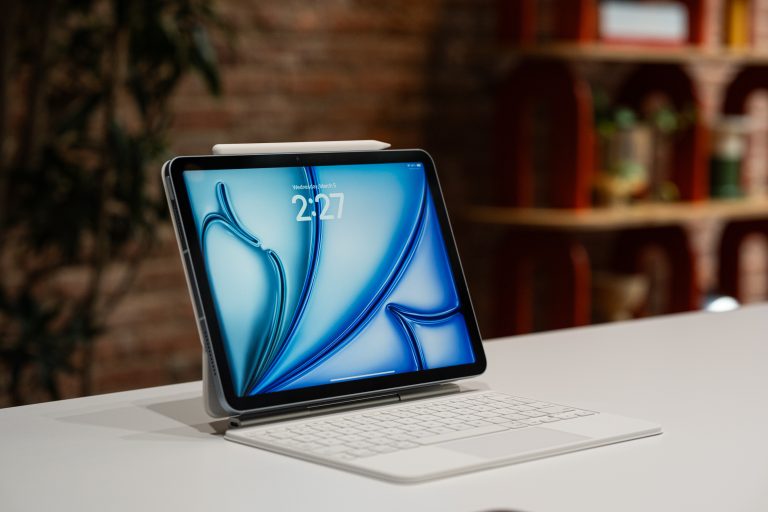 Save $100 on Apple’s latest iPad Air with the M3 chip