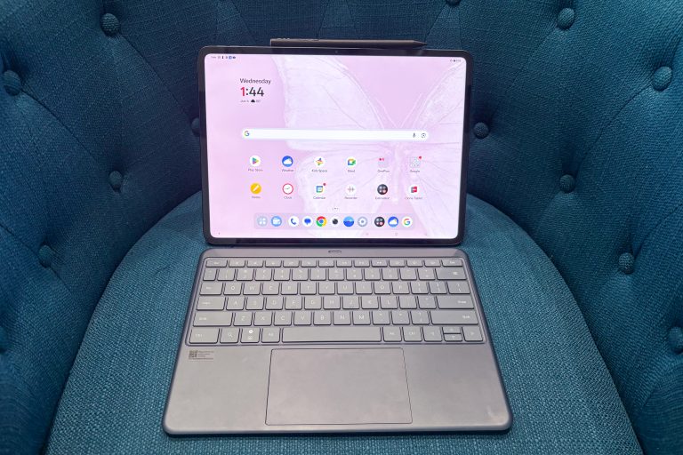 The OnePlus Pad 3 tablet is still perfect for play and still awkward for work