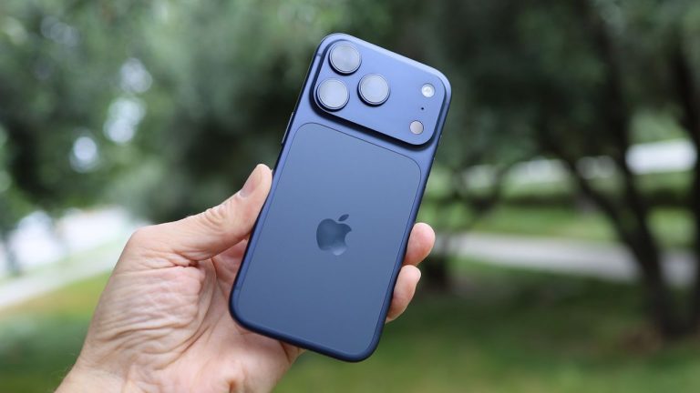 Some of the best iPhone 17 series colors might be worryingly easy to scratch