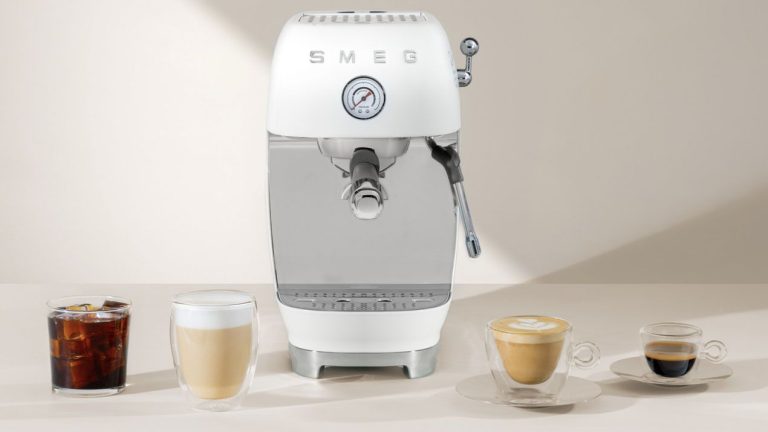 Smeg’s new 2-in-1 coffee machine makes smooth cold-brewed espresso in just two minutes – and it looks stunning