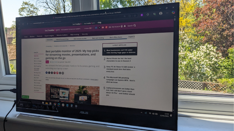 Desktop-sized displays hit the road – is it time for businesses to trade portability for productivity?