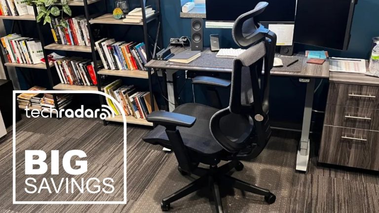 FlexiSpot’s C7 is one of our top-rated office chairs — and this deal is a steal for all-day comfort
